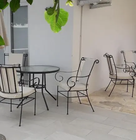 Holiday House - Arte Terra * Vir